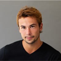 Max Nuyen