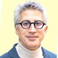 Oliver Kharraz