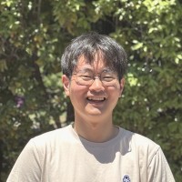 Yujong Lee